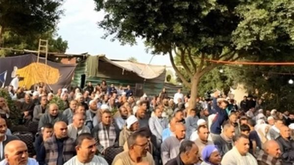 150 جرام ذهب للمؤهل العالي و100 للدبلوم.. القصة الكاملة للجدل بشأن مبادرة تيسير الزواج في المنيا 