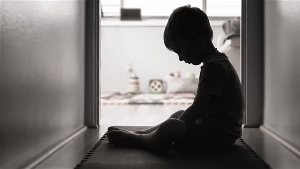  استغاثة أسرة طفل بالمنوفية لضبط متهم هارب في قضية هتك عرض وابتزاز 