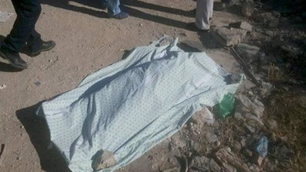 الزوجة وعشيقها انهيا حياة الزوج.. التفاصيل الكاملة للعثور على جثة ملقاة في الشارع بالأقصر
