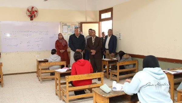 ركزوا على المراجعة.. التعليم تحسم جدل حذف وتخفيف المناهج قبل الامتحانات | فيديو 