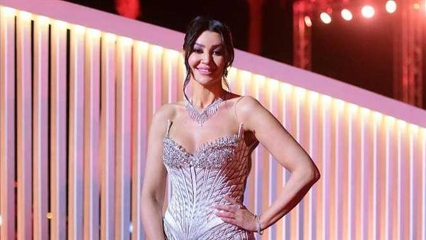  بدون بطانة.. فستان أروى جودة يثير الجدل | شاهد