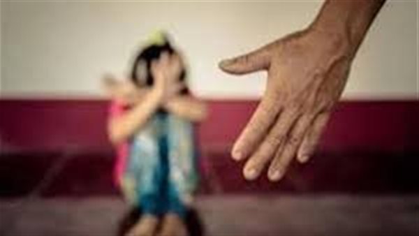 حبسها حتى الموت..تفاصيل الحكم على المتهم بقتل طفلته بالمنيا