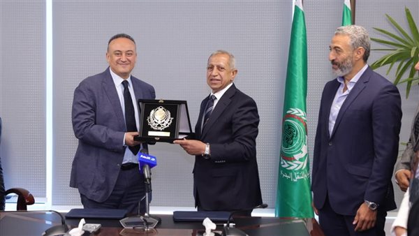 لربط الدراسة بسوق العمل.. «الأكاديمية العربية» وشبكة قنوات «النهار» يوقعان اتفاقية تعاون شاملة وشراكة بين «لغة وإعلام القرية الذكية» والشبكة لتعزيز التدريب والبحث العلمي