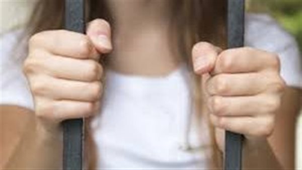 مش عارفه تصرف عليه.. تفاصيل صادمة في إنهاء حياة صغير على يد والدته بحلوان