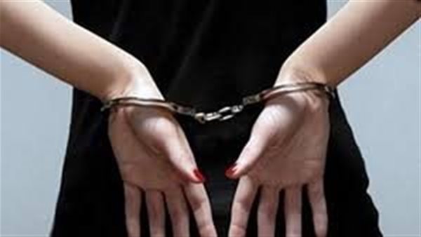  ضربته كتير ومش بحبه.. اعترافات صادمة للمتهمة بإنهاء حياة ابنها في المعصرة 