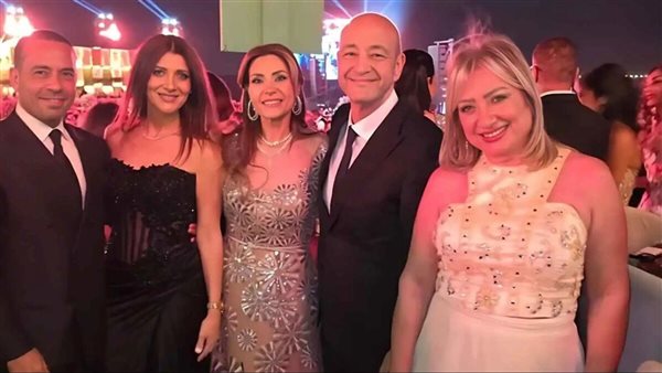 فى حفل زفاف ابنة باسل سماقية.. سعر فستان زوجة عمرو أديب يثير الجدل | شاهد
