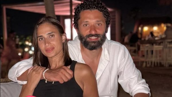  أزمة كريم محمود عبدالعزيز وطليقته تصل إلى المحاكم 