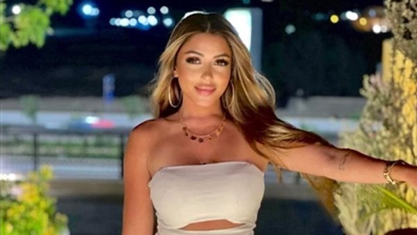  فستان لافت.. سارة سلامة تخطف الأنظار بإطلالة جديدة | شاهد