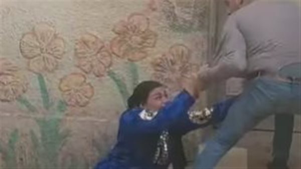  كل جمعة خناقة شكل.. تفاصيل الاعتداء على أب خلال رؤية أطفاله بالغربية | فيديو