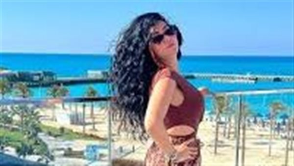  بنطلون مثير.. ميريهان حسين تثير ضجة بإطلالة جريئة | شاهد