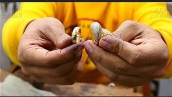 تفاصيل مثيرة في ضبط سيدة أوهمت أخرى بمقدرتها على زيادة وزن الذهب بالسحر بكفر الشيخ