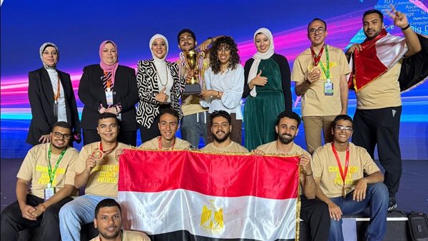 طالبان من الأكاديمية العربية يتوجان بالجائزة الكبرى في مسابقة 