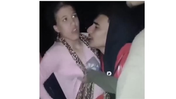 بيقسموا عليها.. تفاصيل صادمة عن فيديو الاعتداء الجماعي على فتاة 