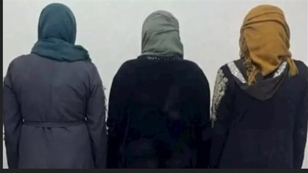 أخفين الجثة 9 سنوات.. 3 شقيقات يقتلن شقيقهن ويحـ رقن جثـ مانه 