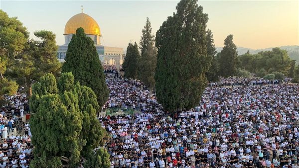 في أجواء إيمانية هادئة.. عشرات الآلاف يحيون رأس السنة الهجرية في رحاب المسجد الأقصى