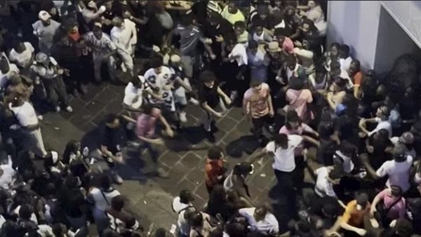 اعتداءات جنـ سية وحوادث دهس.. عيد الموسيقى يتحول إلى ليلة رعب في فرنسا | فيديو 