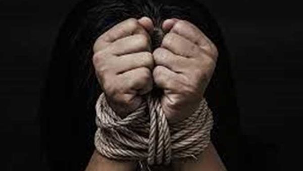 هتكوا عرضها.. تفاصيل الحكم على المتهمين بخطف طالب وخطيبته بالاسكندرية