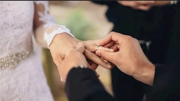 شـ اذ وأهله زوجوه خوفًا من الفضيحة.. تفاصيل صادمة جديدة عن إصابة زوجة بالإيدز عن طريق زوجها 