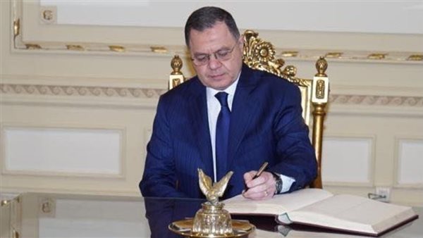 لأسباب تتعلق بالصالح العام..تفاصيل إبعاد سوداني وأوزباكستاني خارج البلاد وحرمان سلوفاكية من الجنسية المصرية