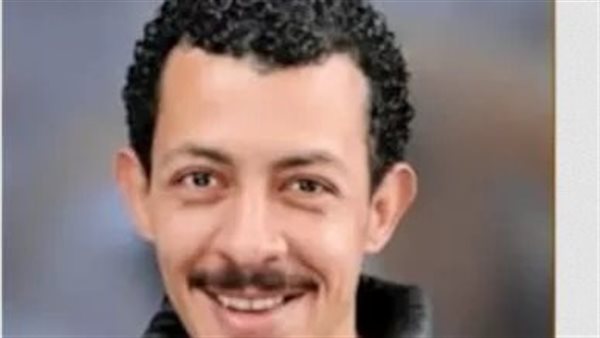 سمع صراخها ما فكرش في نفسه.. قصة شجاعة شاب اقتحم النيران لإنقاذ مُسنة ببورسعيد