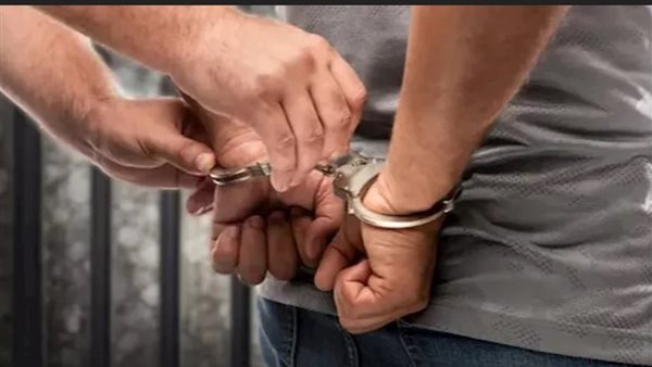 حسابك فيه مشكلة.. كيف سقطت صيدلانية في فخ خدمة العملاء الوهمية بالمنيا؟