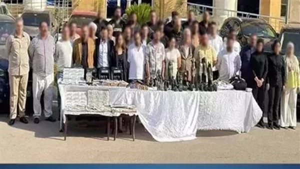 بعد إخلاء سبيل بعض المتهمين.. بلاغ جديد ضد عصابة الآثار والدولارات المزيفة بأكتوبر