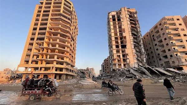 بين مطرقة التصعيد الامريكي الإيراني وسندان الأزمات المعيشية: مخاوف الشارع الفلسطيني من اتساع رقعة الصراع وانتقادات متصاعدة لخيار المحاور