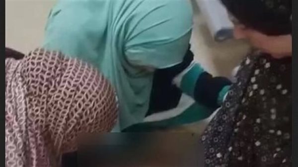 فيديو أثار الجدل.. تفاصيل ولادة سيدة في ممر مستشفى إطسا بالفيوم