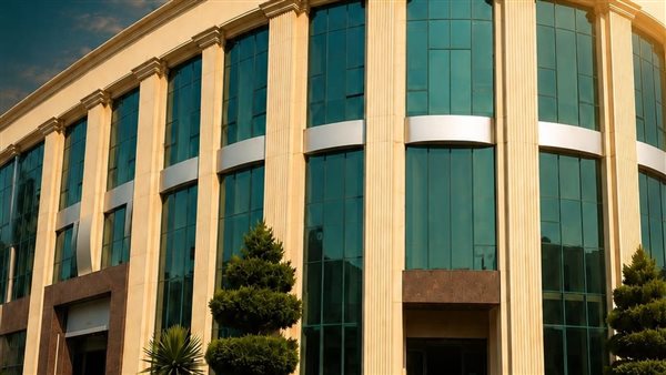 جامعة العبور للعلوم والتكنولوجيا تخصص 20 منحة دراسية كاملة لأبناء شمال سيناء