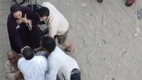 غضب بعد انتشار فيديو للاعتداء على مسن وزوجته في المرج 