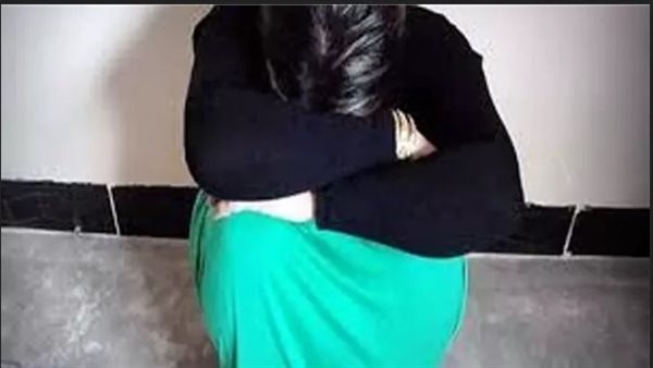 تفاصيل مثيرة في إحالة أم للمحاكمة بتهمة هتك عرض صغيريها بالإسكندرية