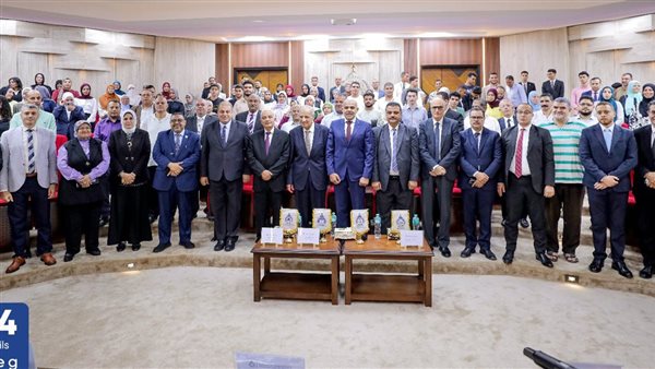 جامعة الريادة تكرّم أوائل الثانوية العامة بالمنوفية بحضور المهندس إبراهيم محلب