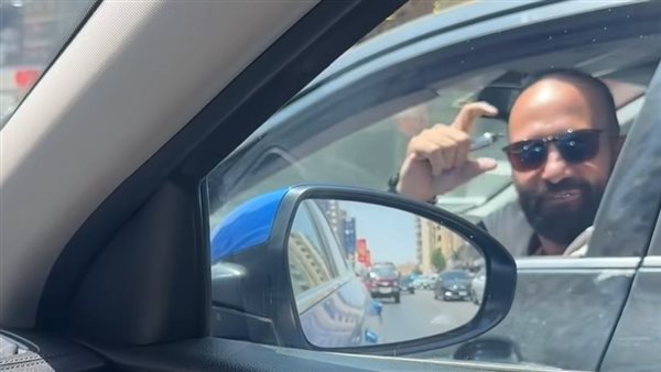انت بتاعتي يابت.. فتاة تتهم شابا بالتعدي عليها وتهشيم زجاج سيارتها | فيديو