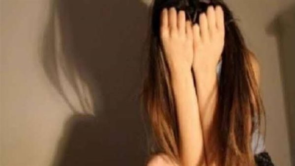 عاشرها معاشرة الأزواج لمدة شهر.. تفاصيل العثور على فتاة داخل منزل صديقها بمصر الجديدة 