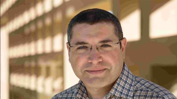 تفاصيل دراسة بالجامعة الأمريكية بالقاهرة لتحويل النفايات الإلكترونية إلى تكنولوجيا متقدمة
