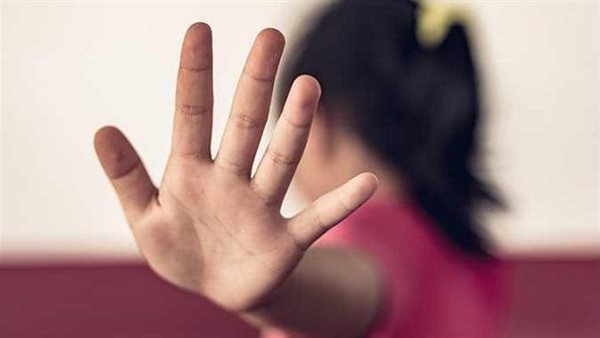  العم تحرش بها وهددها.. تفاصيل مأساة طفلة شبراخيت
