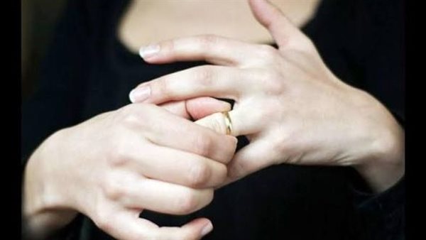 عزم طليقته وولادها على الغداء في بيتي.. شيماء تطلب خلع زوجها في محكمة الأسرة