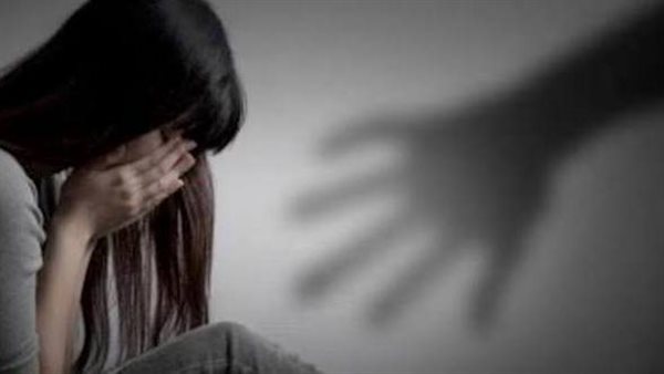 بلاغ من جوجل فضحه.. تفاصيل مثيرة في القبض على موظف بعد تعديه على صغار 