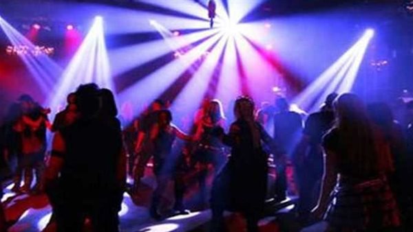 بعد فقدانها الوعي داخل ملهى ليلي.. مقدمة برامج سابقة تتهم صديقتها بسرقتها بأكتوبر