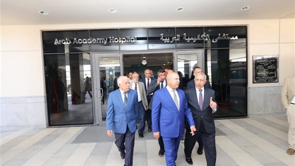 وزير النقل يتفقد فرع الأكاديمية العربية للعلوم والتكنولوجيا والنقل البحري بمدينة العلمين الجديدة (صور)