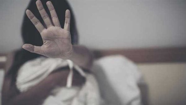 استغل غياب زوجها.. قرار جديد بشأن مسن وزوجة نجله في واقعة إنجاب رضيع بسوهاج