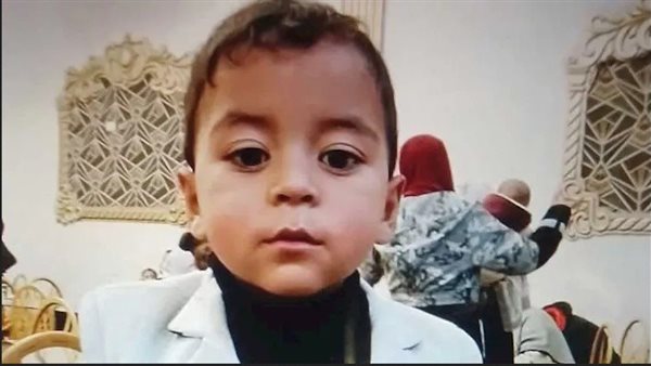 نسيوه داخل العربية.. تفاصيل مأساوية في مصرع طفل بالمنوفية