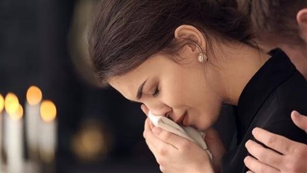 خلاف على ثمن رغيف حواوشي.. هبة تطلب خلع زوجها في محكمة الأسرة