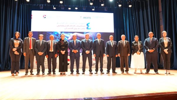 وزير العمل من الجامعة البريطانية: الحق في العمل أحد الحقوق الأساسية للإنسان