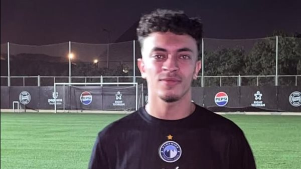محمد مصطفى «ميدو» يوقّع لبيراميدز ويحتفظ بصورة والدته الراحلة