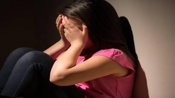 فرش الحلوى لم يشفع لحياة.. صرخة أم تكشف جريمة عاطل داخل منزل بأسيوط 