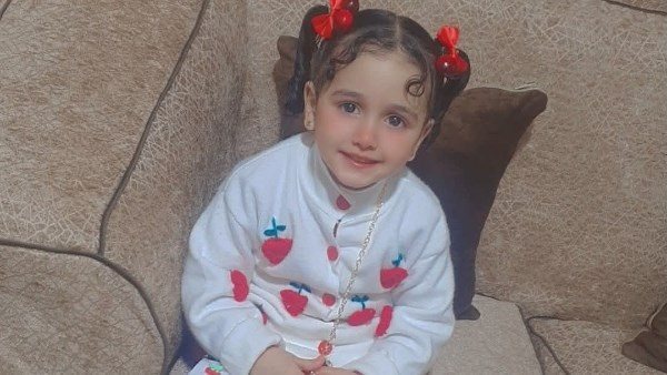 علشان أحرق قلب أمها.. اعترافات صادمة للمتهم بقتل ابنته بدمياط