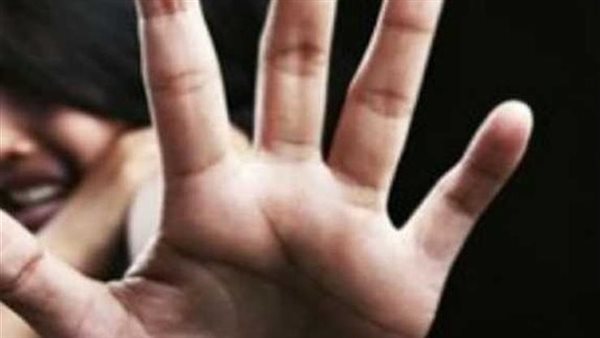 غدر بها جوه الأسانسير.. تفاصيل القبض على حارس عقار بتهمة التعدي على فتاة بمدينة نصر