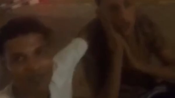 مش قولتلكوا هقطع وشه..تفاصيل صادمة عن فيديو اعتداء شاب على آخر بالتجمع