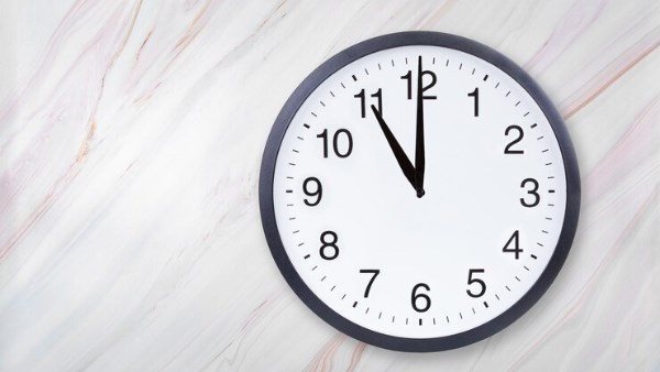 هتأَخّر ساعتك 60 دقيقة.. موعد تطبيق التوقيت الشتوي 2026 وطريقة ضبط الهواتف